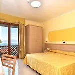 Ξενοδοχείο Il Nido 3*