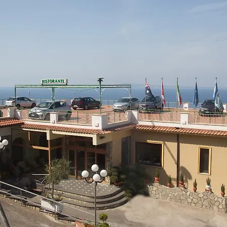 Il Nido Hotel 3*